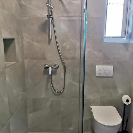 Διαμέρισμα & Aleksandra