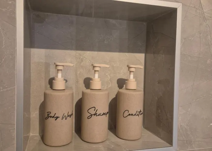 شقة & Aleksandra راب